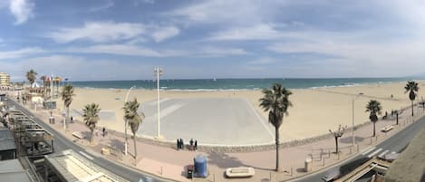 Vlak bij het strand