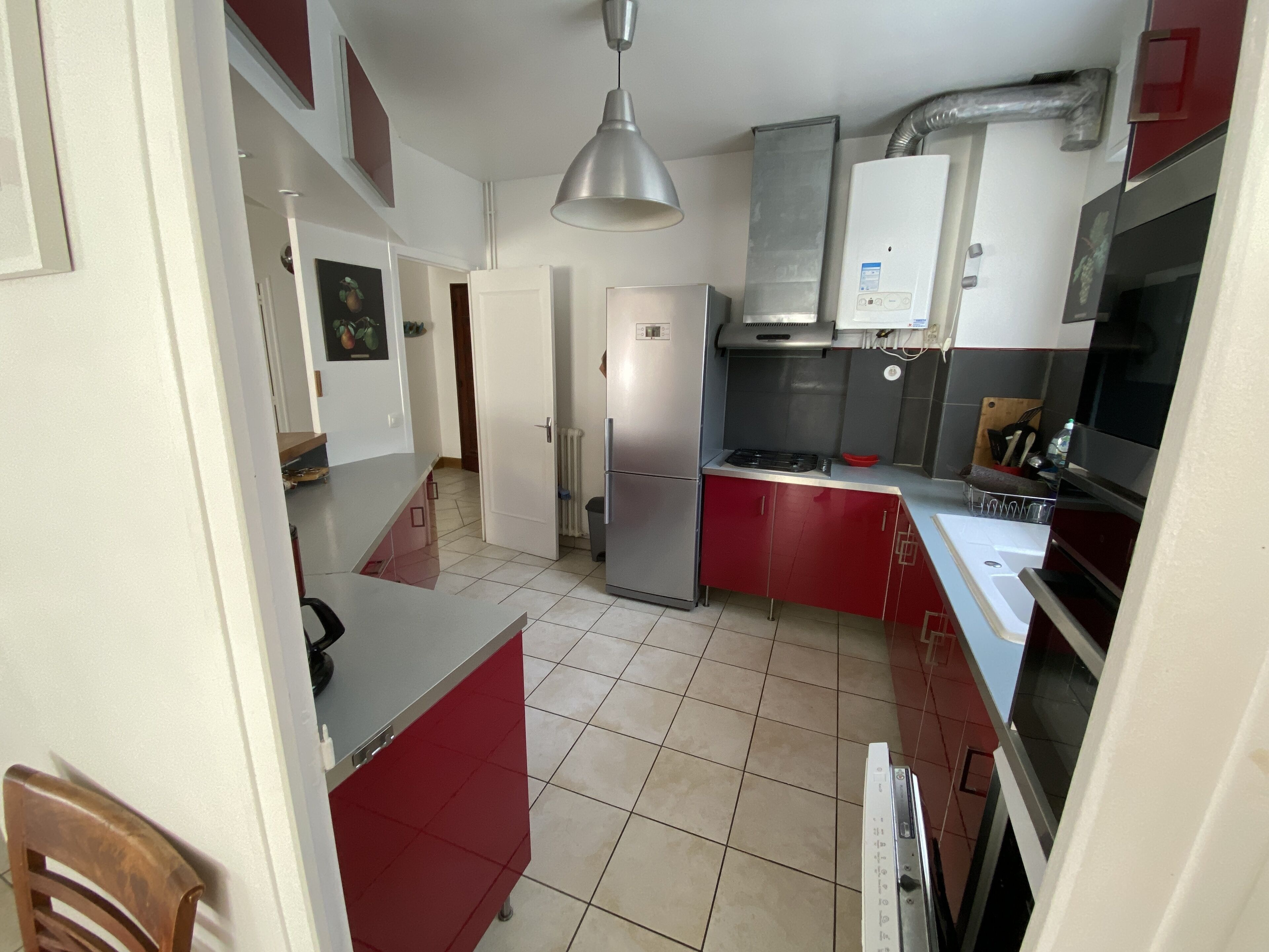 Apartment with private garden, 300m from the Biarritz beach, 3 bedrooms