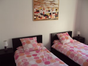 2 Schlafzimmer, Internetzugang, Bettwäsche