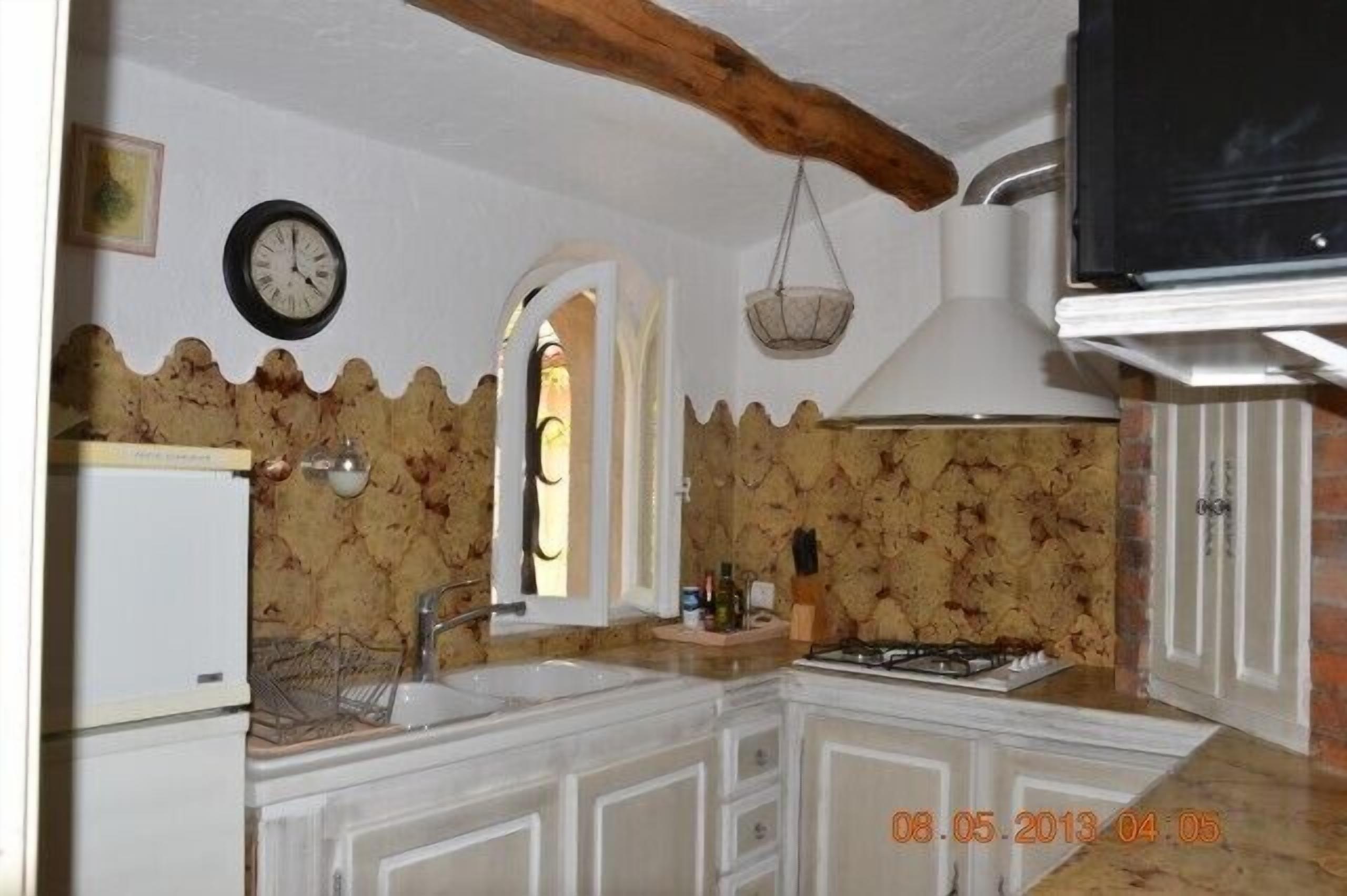 At Mougins, in independent rental property for 2-4 persons