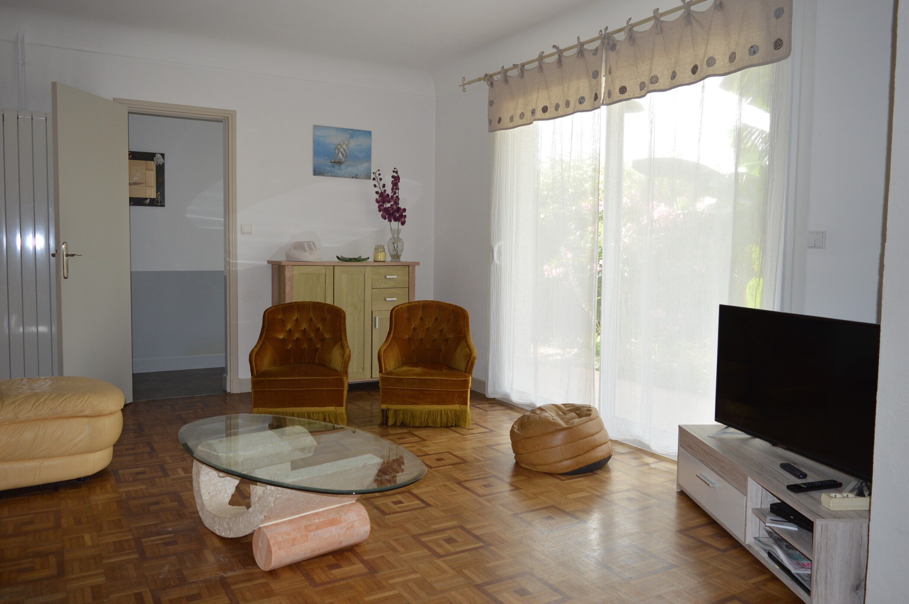 Comfortable furnished house by the sea for 2 to 6p