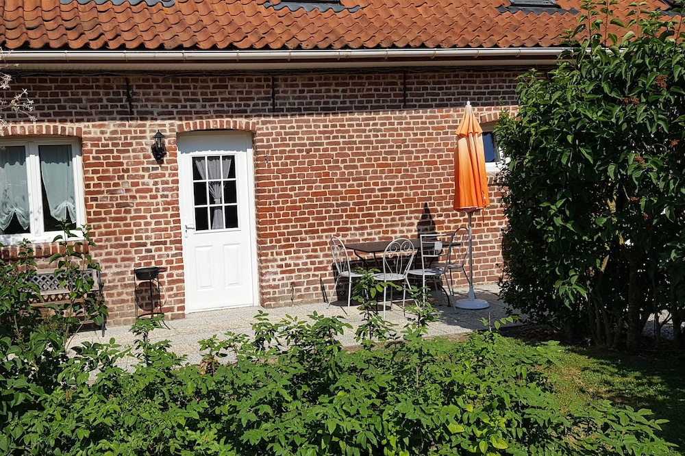 Francoise and Francis welcome you in a cottage in the countryside