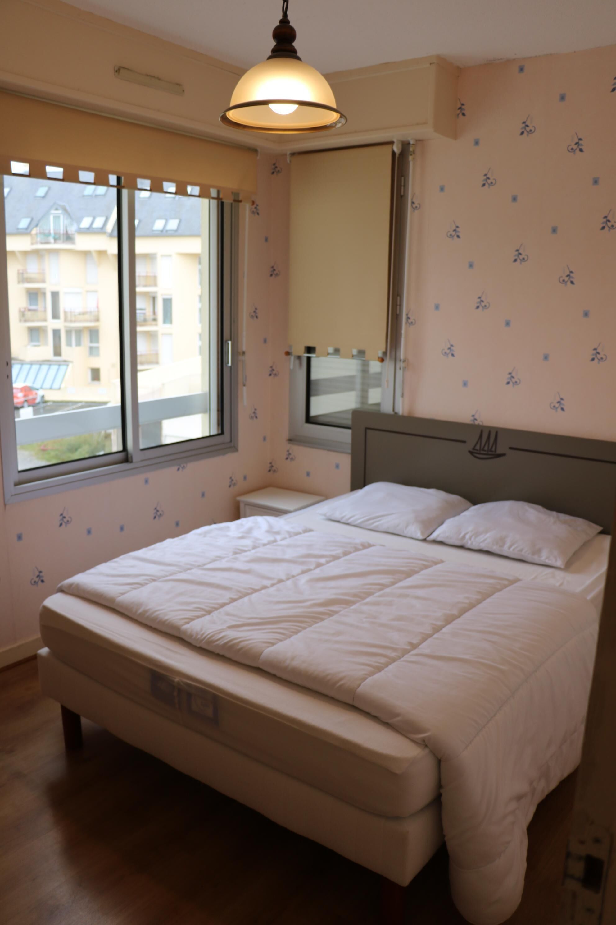 Apartment (BLUE RESIDENCE KER) facing beach trestraou Perros Guirec