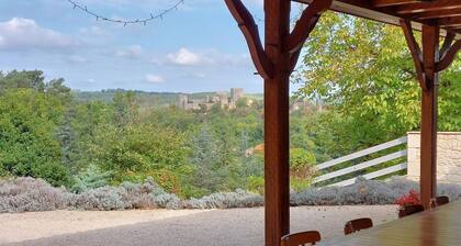 House of the cabinetmaker: beautiful charming exquisitely decorated in black Perigord