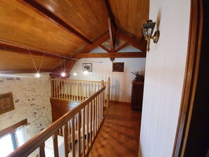 Interior - House of the cabinetmaker: beautiful charming exquisitely decorated in black Perigord (Villefranche-Du-Périgord)