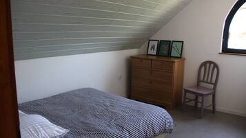 2 chambres, fer et planche Ă repasser, Wi-Fi gratuit, draps fournis