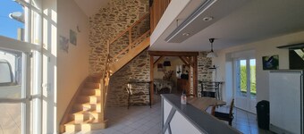 Landhaus mit Innenpool und Jacuzzi für 14 Personen
