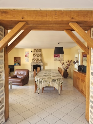 Interior - country cottage with indoor pool and Jacuzzi for 14 people (Mont-Saint-Jean)
