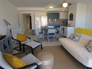 Smart TV, books, offices