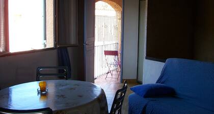 located on the heights of Cargèse, 1 minute from the center