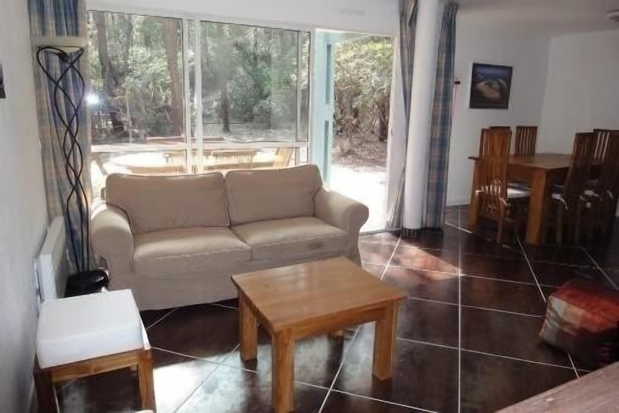 Villa located in a private estate - good services - pool, golf, beach, spa