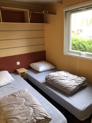 3 bedrooms, iron/ironing board, travel cot, WiFi