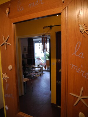 Interior - Bright apartment, full comfort, sea and mountain view, beach 10 min (Banyuls-Sur-Mer)