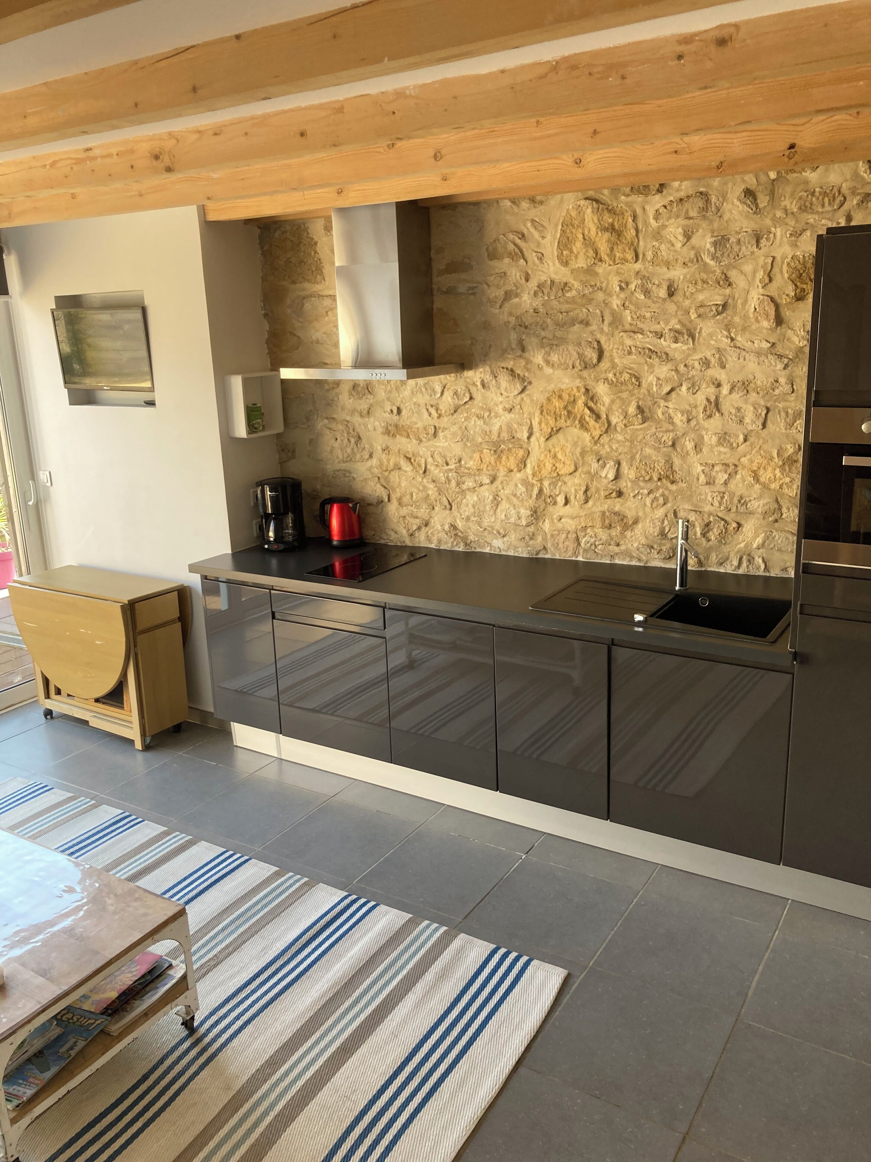 Microones, forn, placa de cuina i rentaplats 