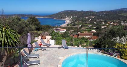 Villa vue mer avec piscine privative, jardin, domine plage du Pero