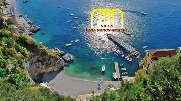 Beach nearby, beach towels