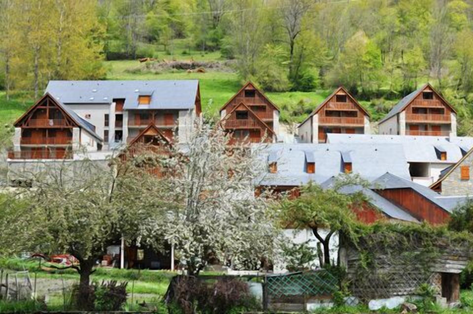 T2 Loudenvielle BALNEA Near Peyragudes and Val Louron 6 beds.