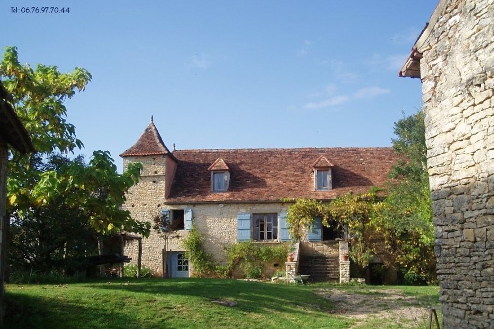 VERY NICE HOUSE OF CHARACTER LOT (PÉRIGORD, QUERCY) 12 TO 16 PEOPLE, POOL