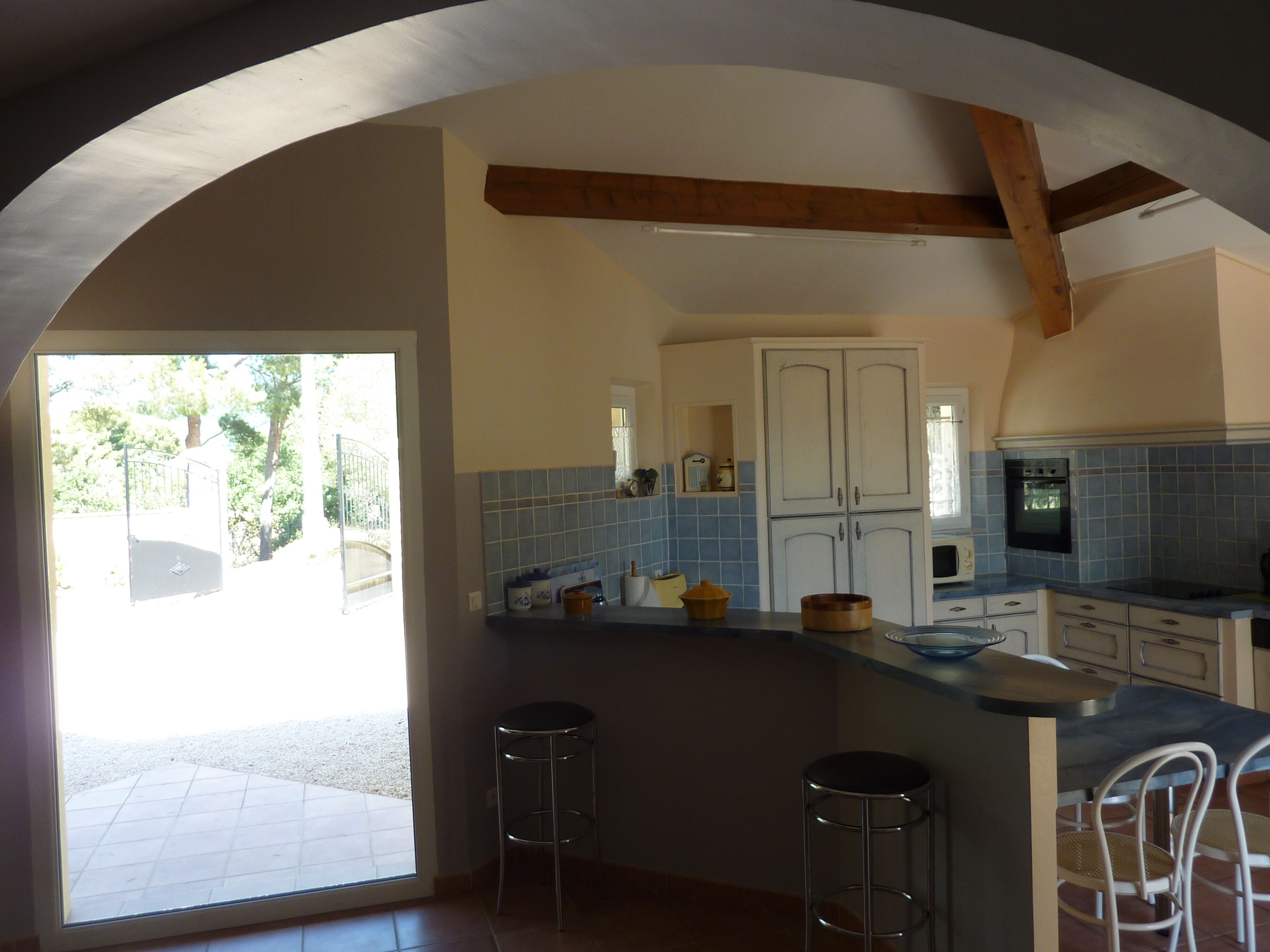 冰箱、微波炉、烤箱、炉灶