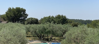 Magnificient and modern house. Heart of Provence. Air conditioning.