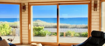 SEAFRONT, Fantastic 180° Sea View, High Standing, Courtyard, Private Garden