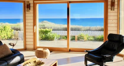 SEAFRONT, Fantastic 180° Sea View, High Standing, Courtyard, Private Garden