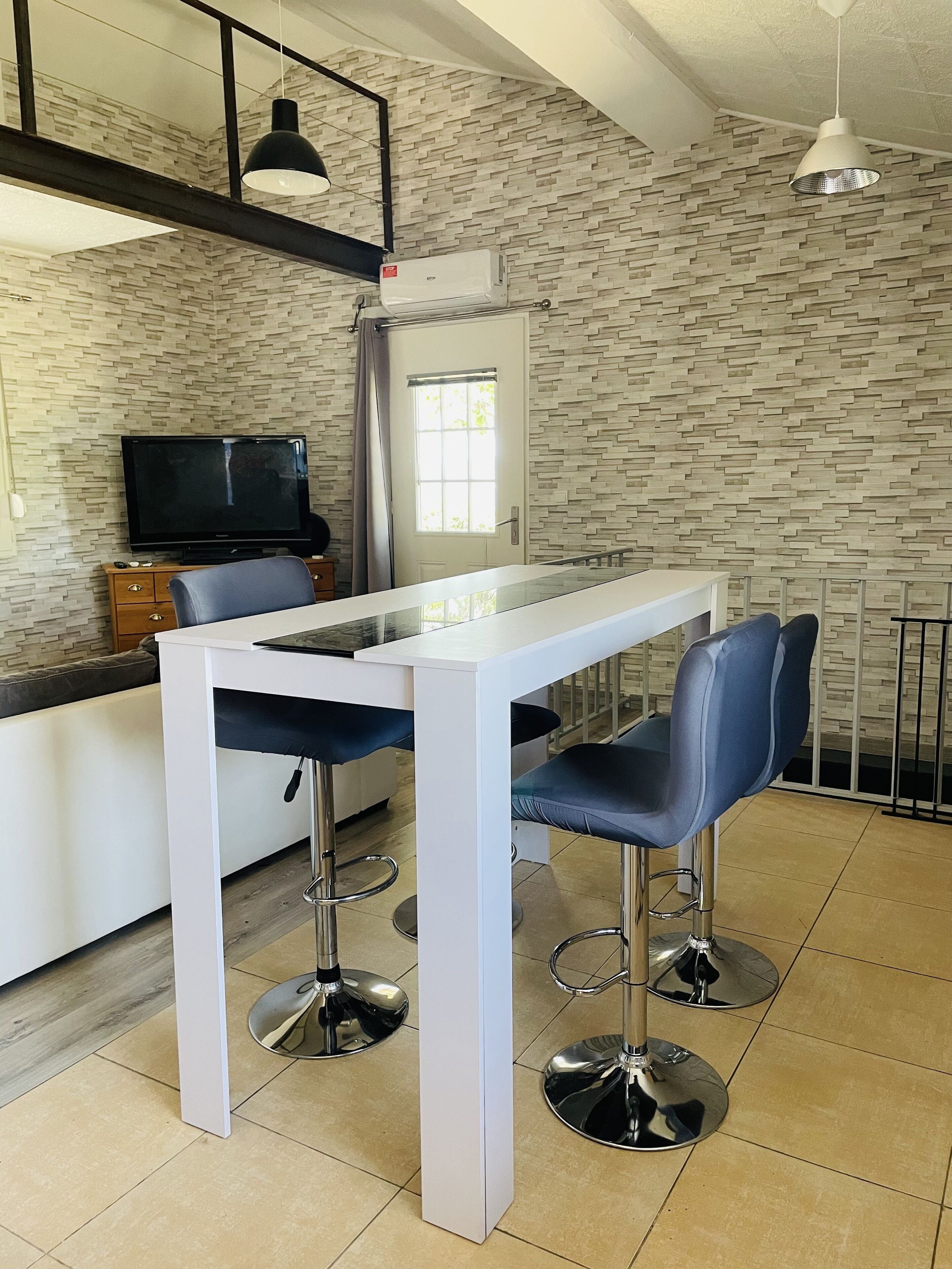 HOUSE BANDOL 2/4 PEOPLE AIR CONDITIONING SWIMMING POOL