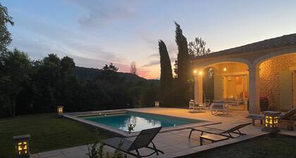 kausivuokraus Gordes (Luberon) kaikilla mukavuuksilla.