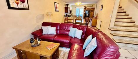 TV, DVD player, table tennis, books