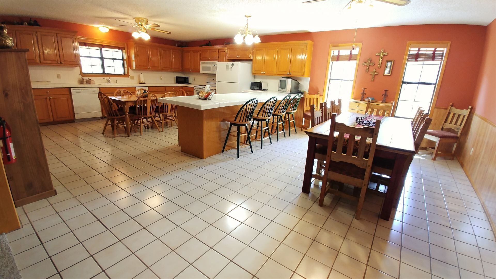 Elk Run - Upper Valley - Hot Tub - Free WiFi - Satellite - Fire Pit - Washer/Dry