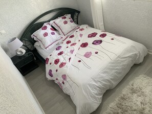 1 bedroom, iron/ironing board, free WiFi, bed sheets