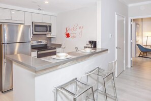 Fridge, microwave, oven, stovetop - MVR - Miami-s Most Exclusive Stay-Revealed (Miami)