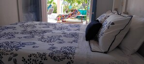 3 bedrooms, in-room safe, iron/ironing board, travel cot