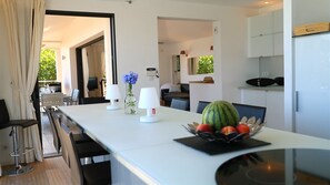 Dining - Superb high standing villa Pinarellu (Zonza)