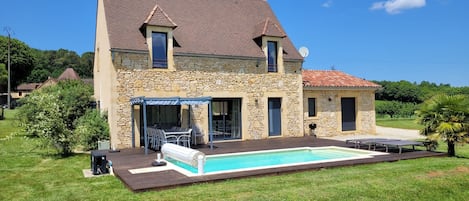 Piscine extérieure, piscine chauffée