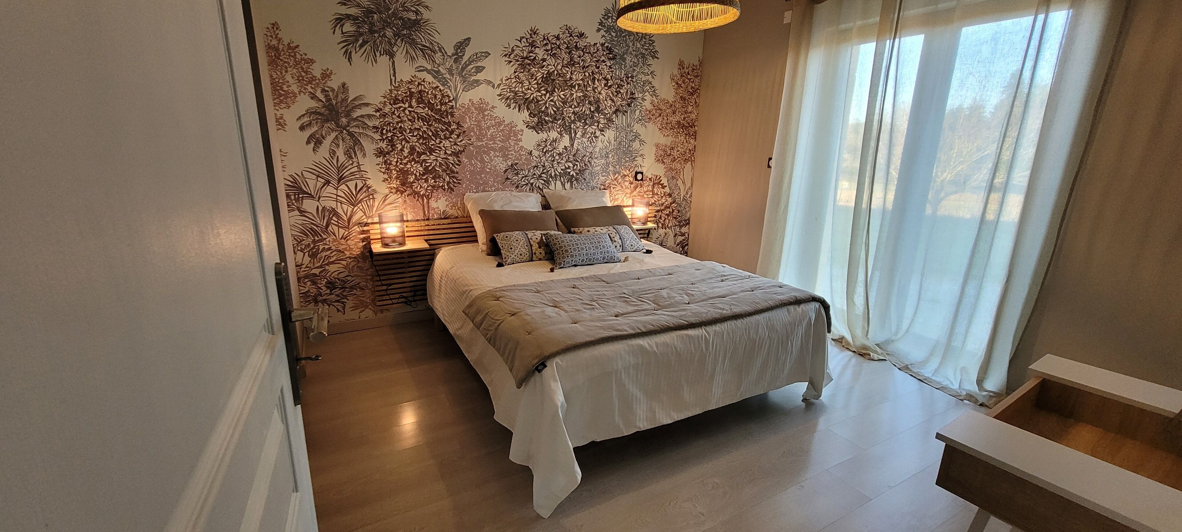 3 bedrooms, iron/ironing board, travel cot, free WiFi