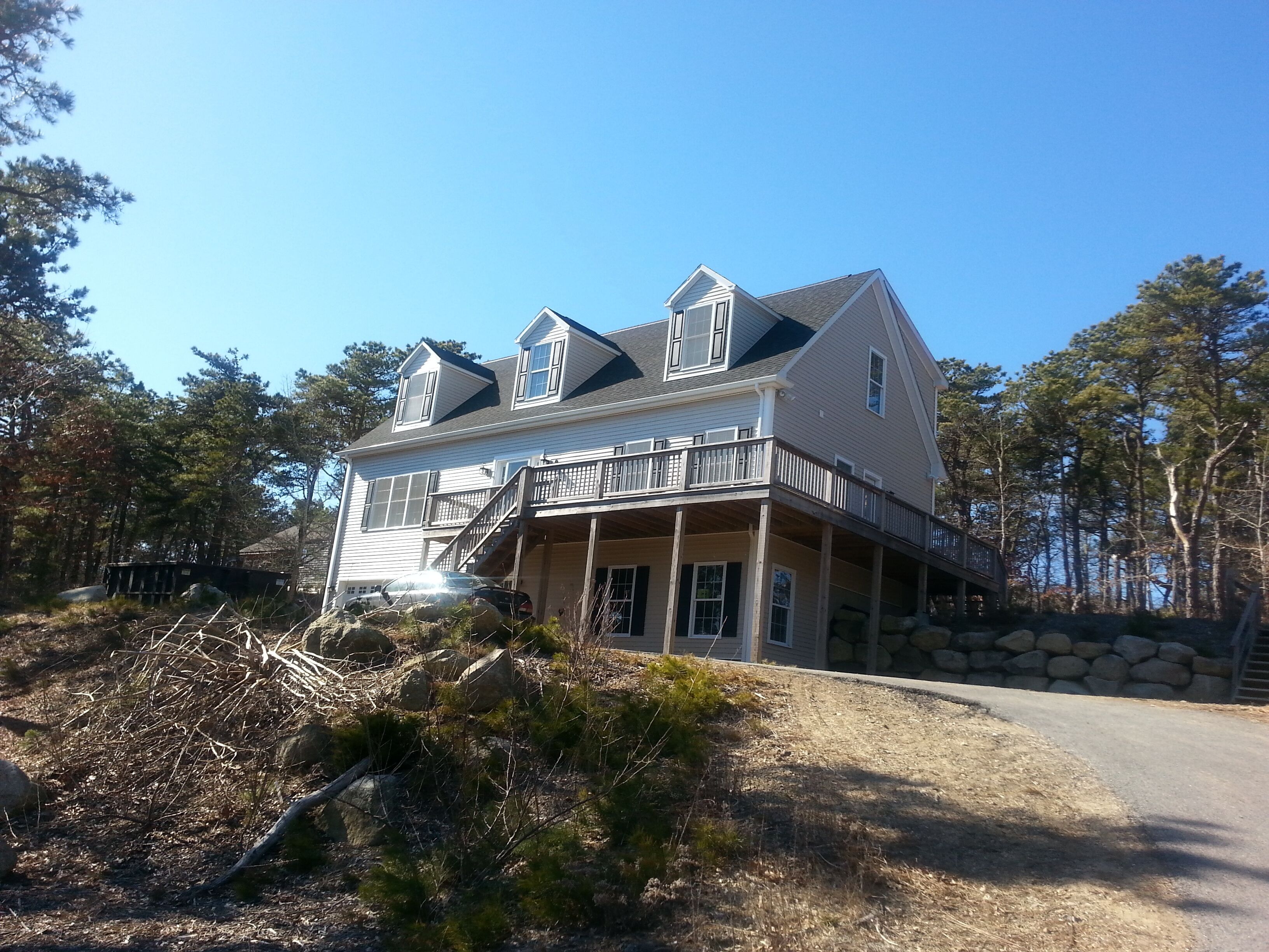 Beautiful, New Hill Top Retreat, Minutes to Province