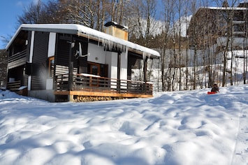 piste de luge devant le chalet