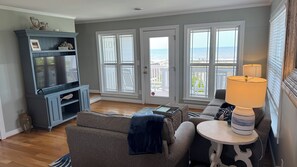 Smart TV, DVD player