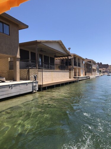 Moovalya Keys Parker AZ with its own boat dock