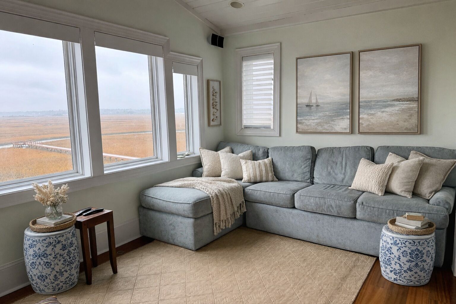 Smart TV, fireplace, DVD player, ping pong