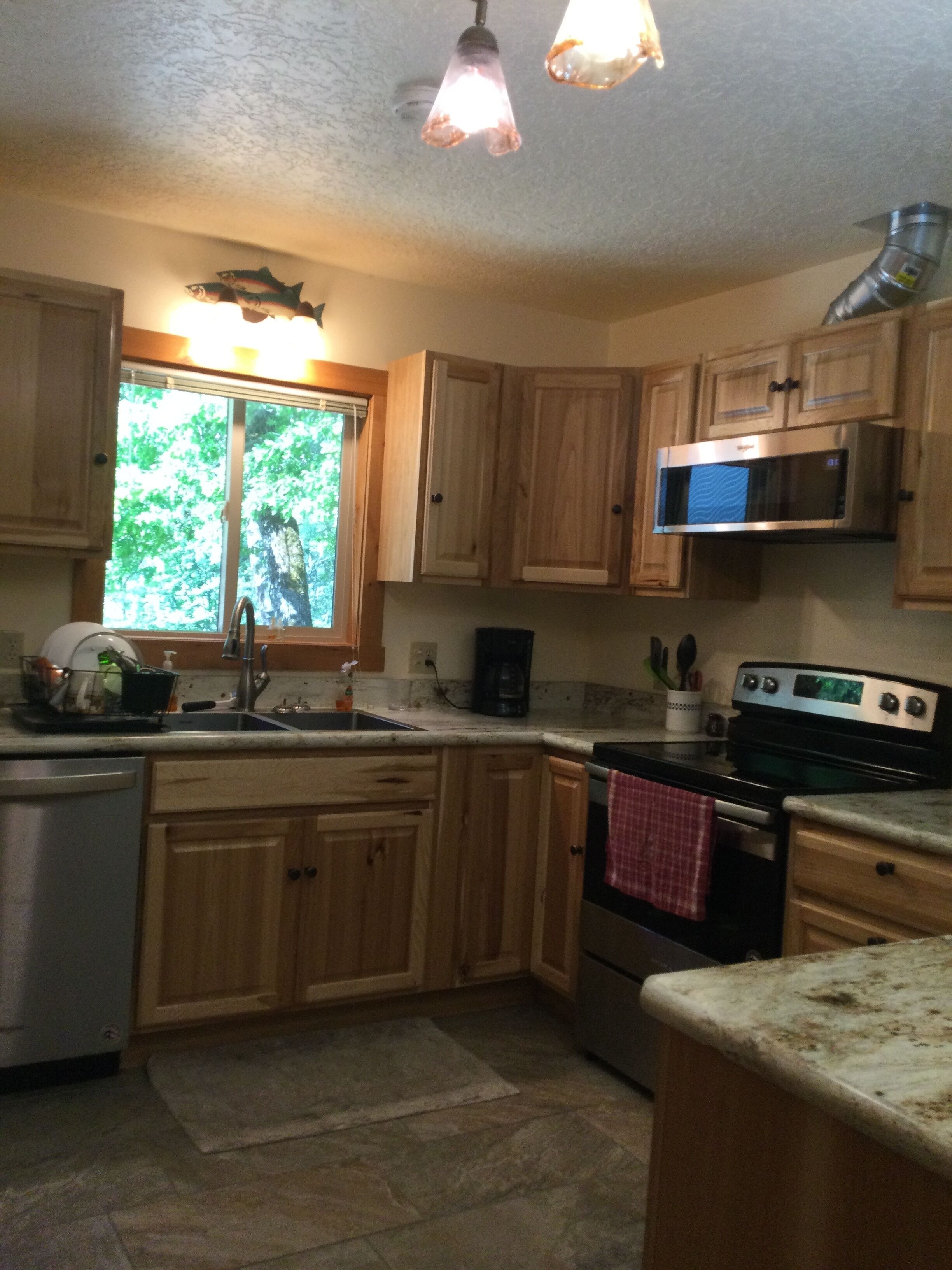 Klickitat River's Edge Retreat