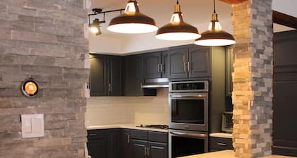 Chalet de 11 chambres, 8 salles de bain! Ă quelques pas de l'ascenseur de Winter Park!