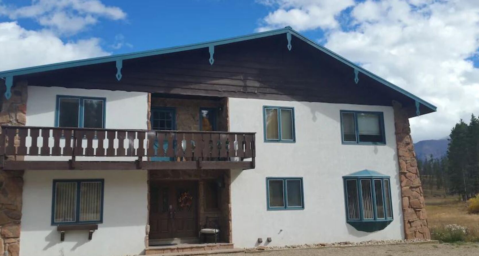 11 bedroom, 8 bathroom chalet! Short walk to Winter Park's Lift bus service!