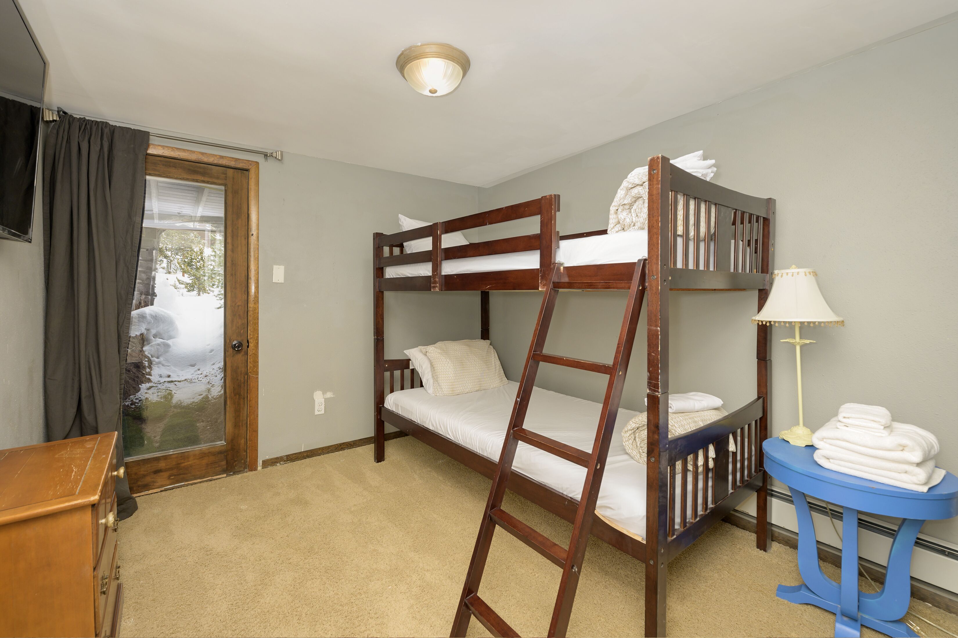 11 camere, una scrivania, ferro/asse da stiro, Wi-Fi gratuito