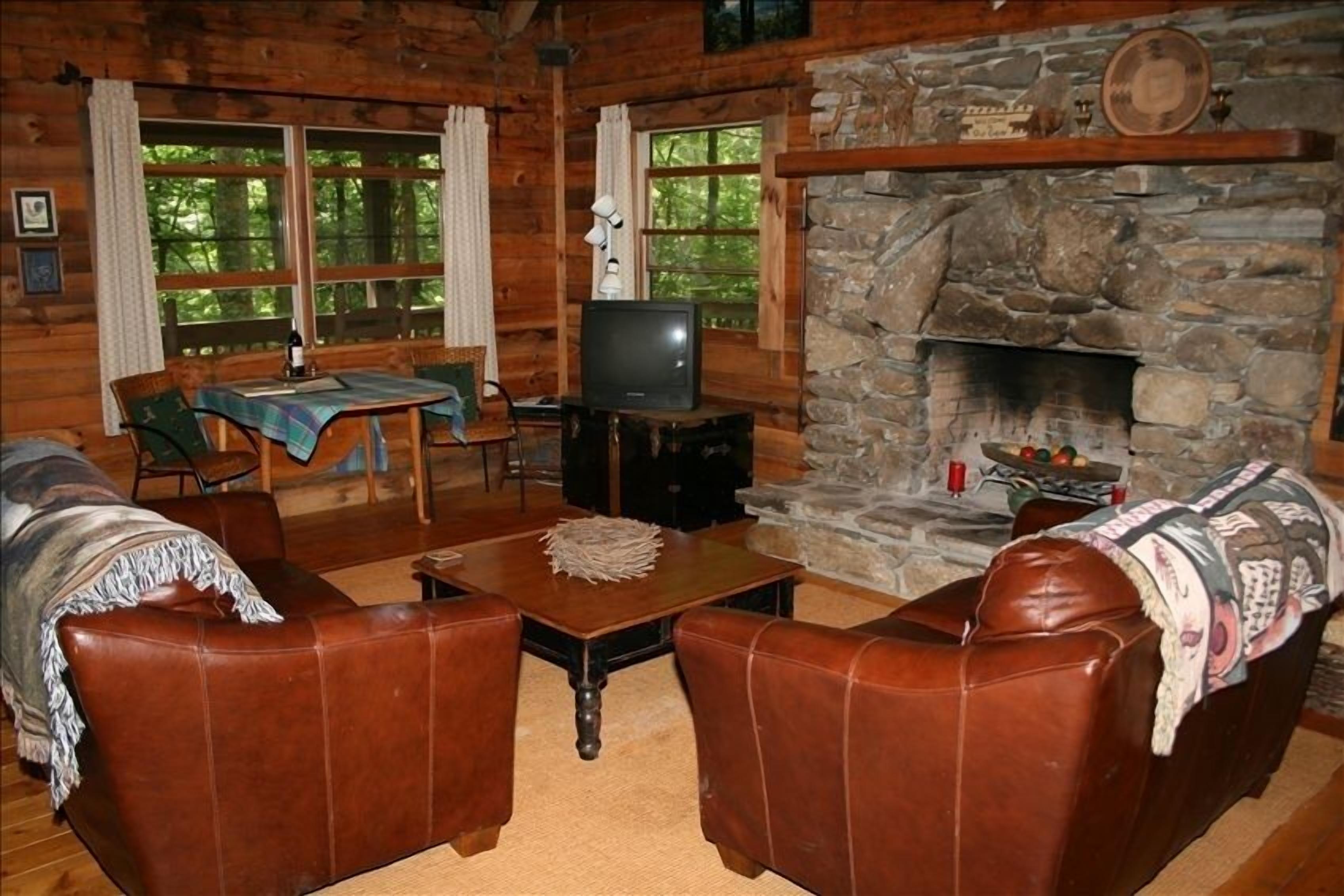 The Cabin on Eagles Nest