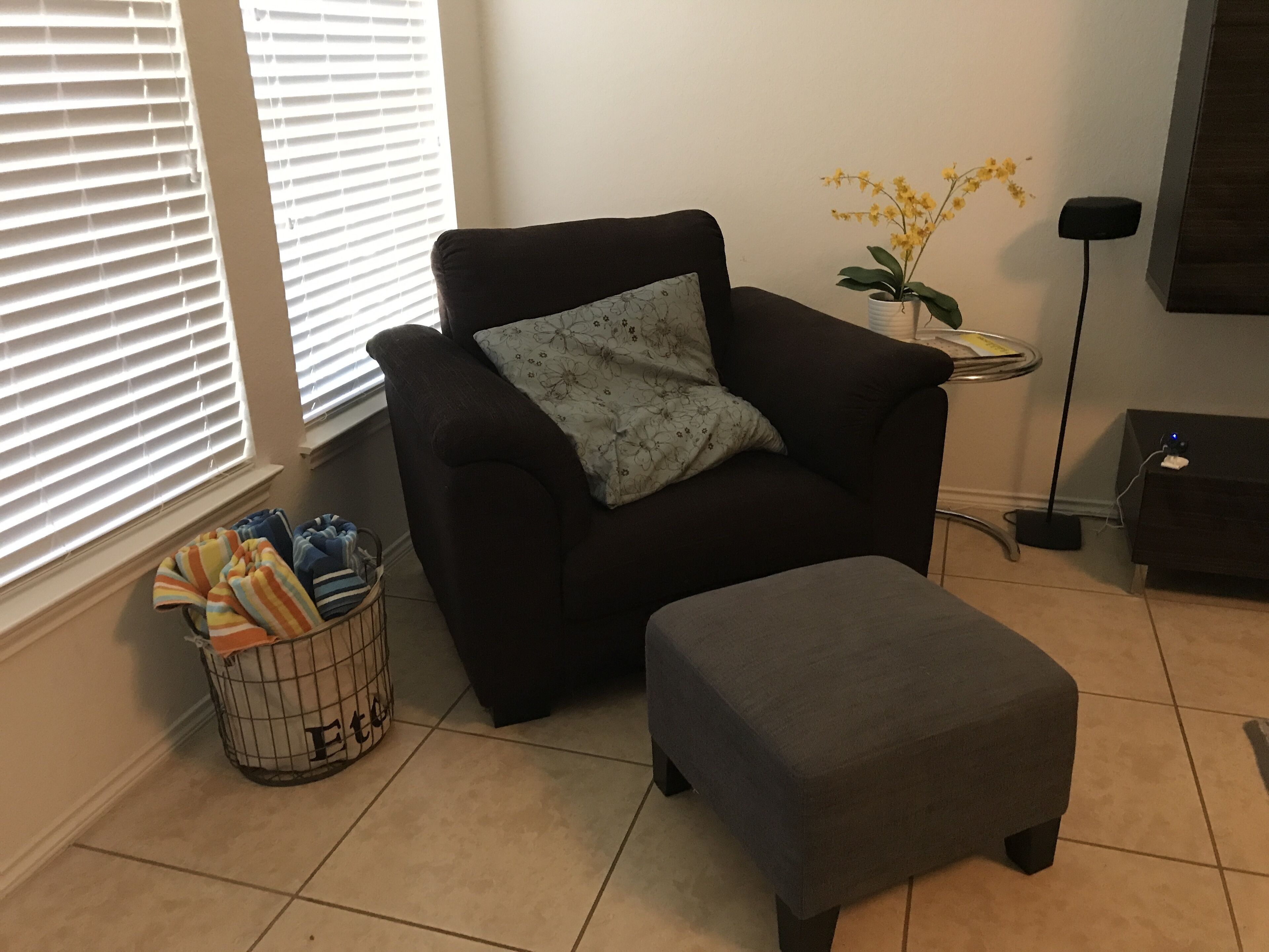 4 Bedroom Home with all amenities, great for staying home during these times.