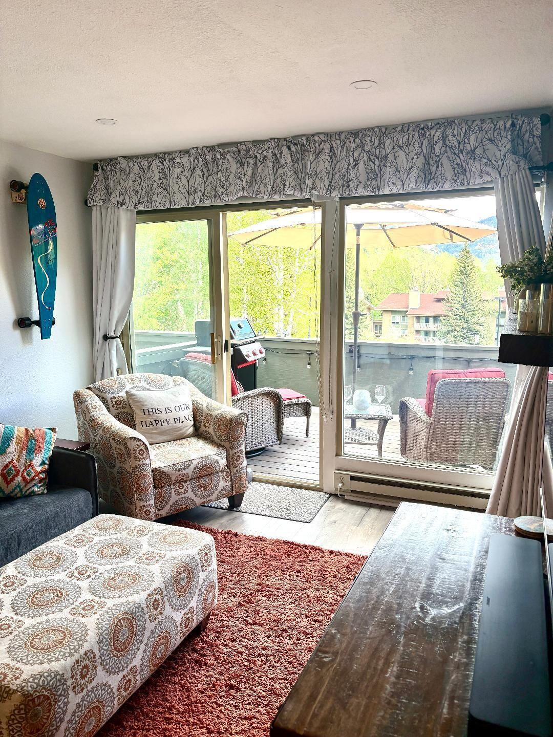 Smart TV, fireplace, printers