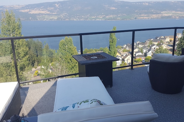 Upper Deck—Stunning Okanagan Lake Views—Vacation Cottage Kelowna BC