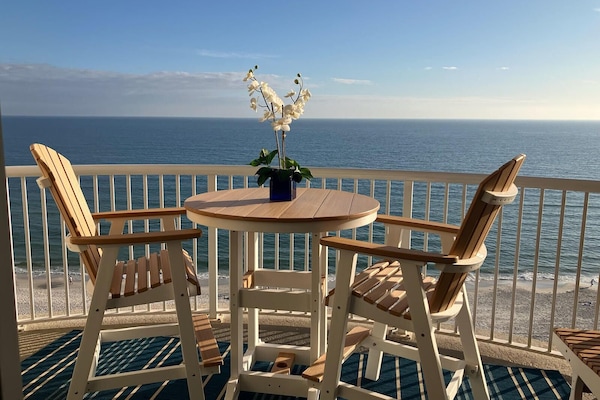 Private balcony overlooking the beach and Gulf! Awesome Views!